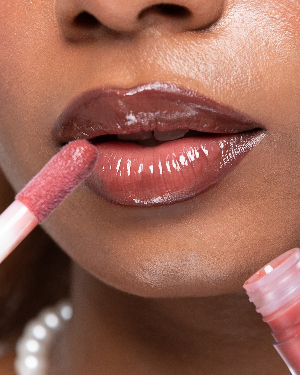 MILK TEA GLOSS hydrating lip plump