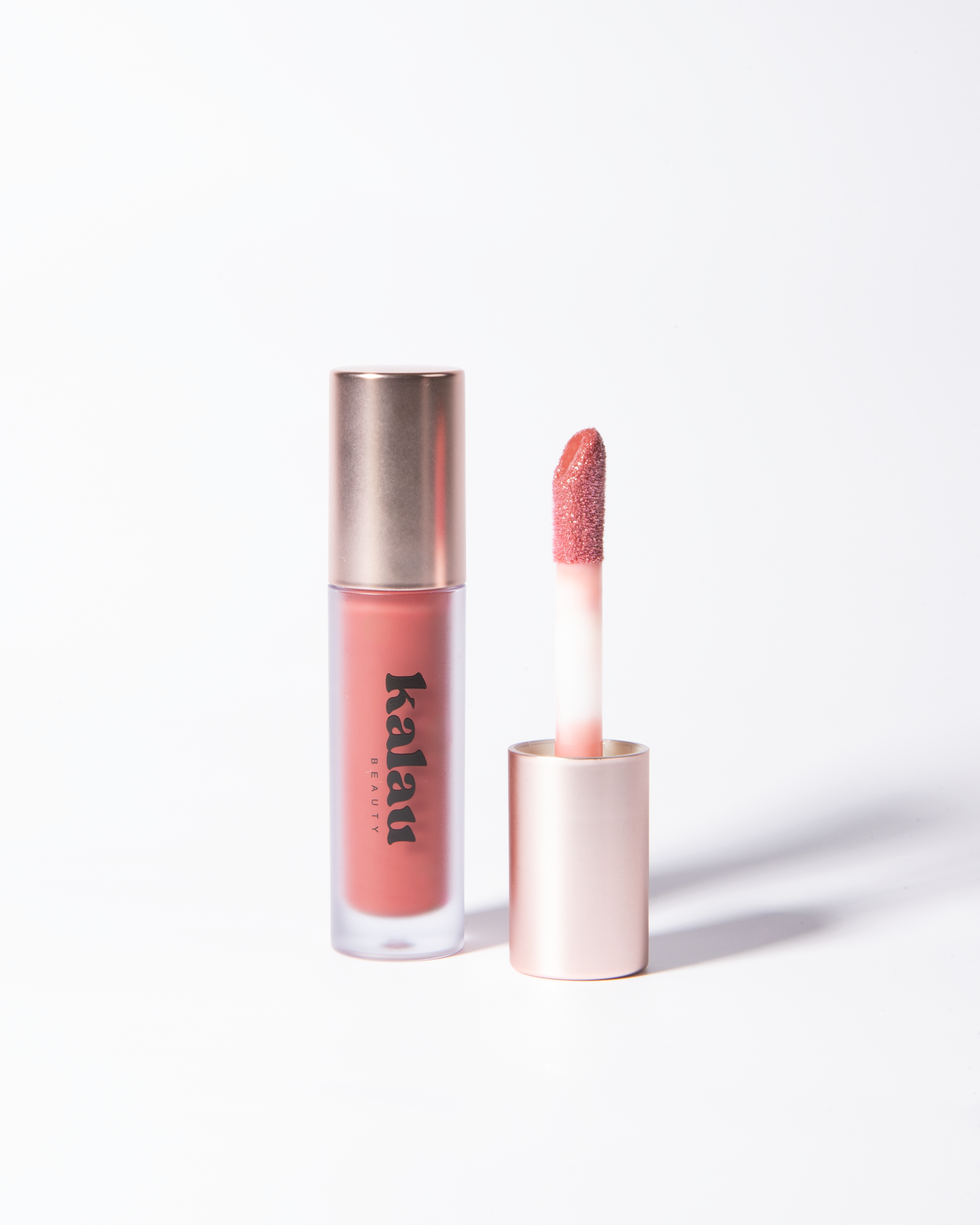 MILK TEA GLOSS hydrating lip plump