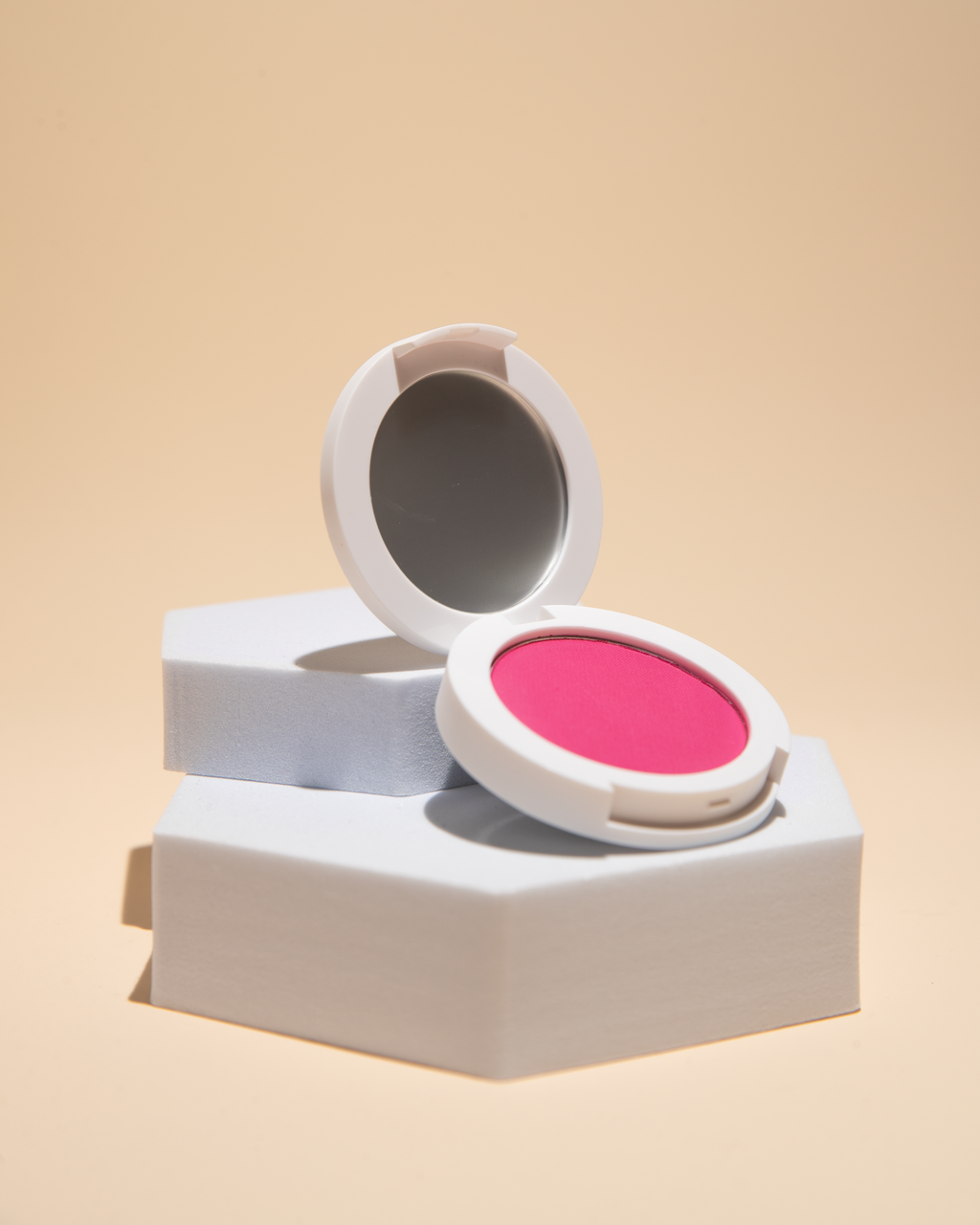 LOVE STRUCK long lasting powder blush
