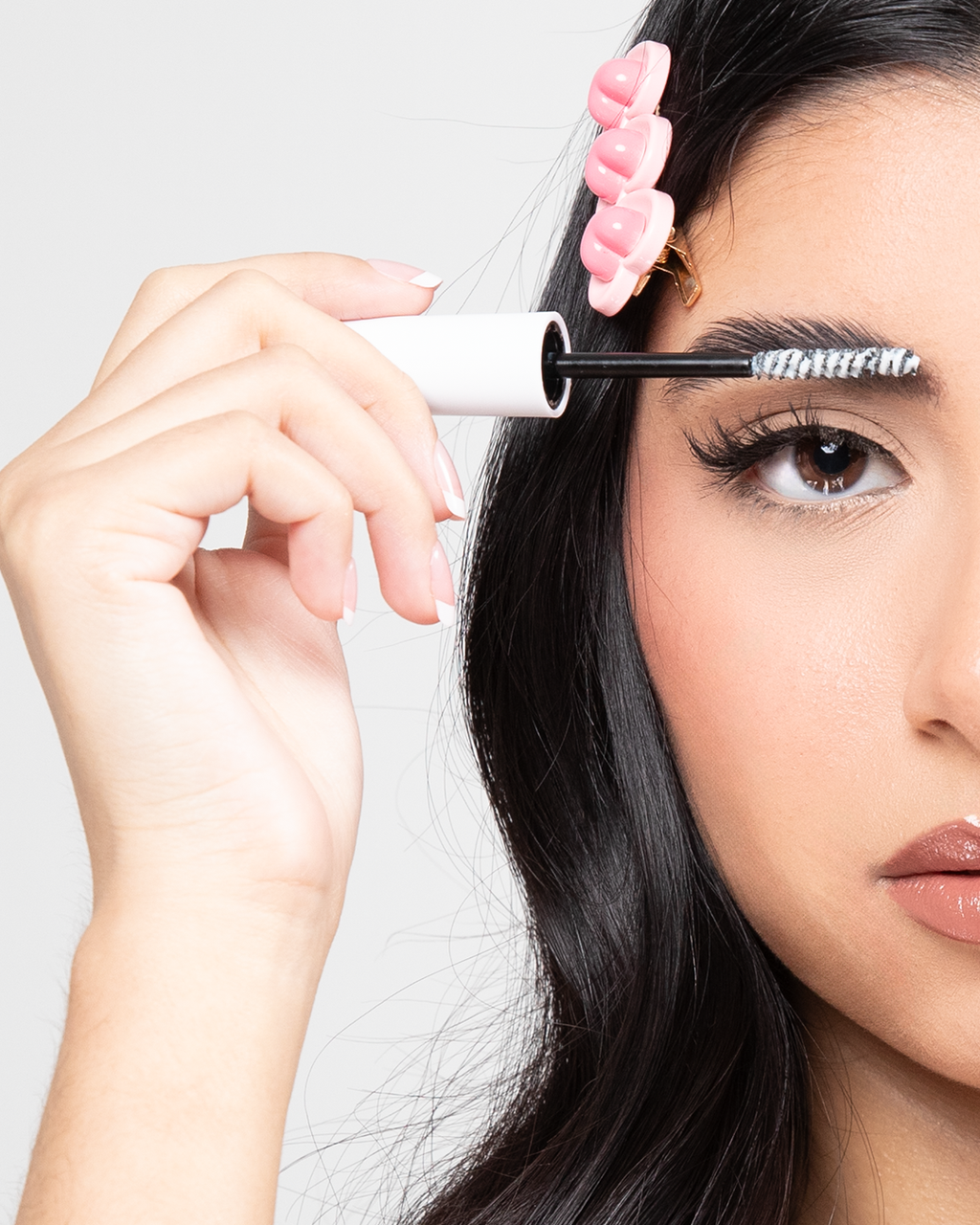 SCULPT AND STAY BROW GEL